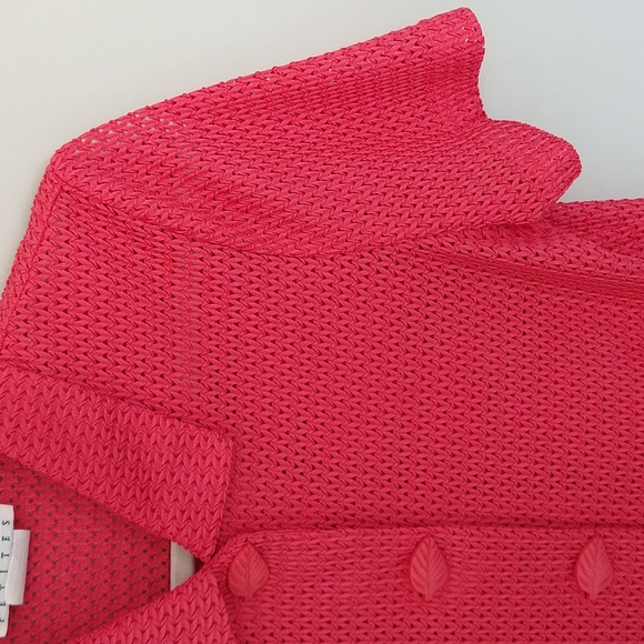 Miss Dorby Petites Vintage Bright Coral-Red Top With Leaf Buttons - Picture 4 of 10